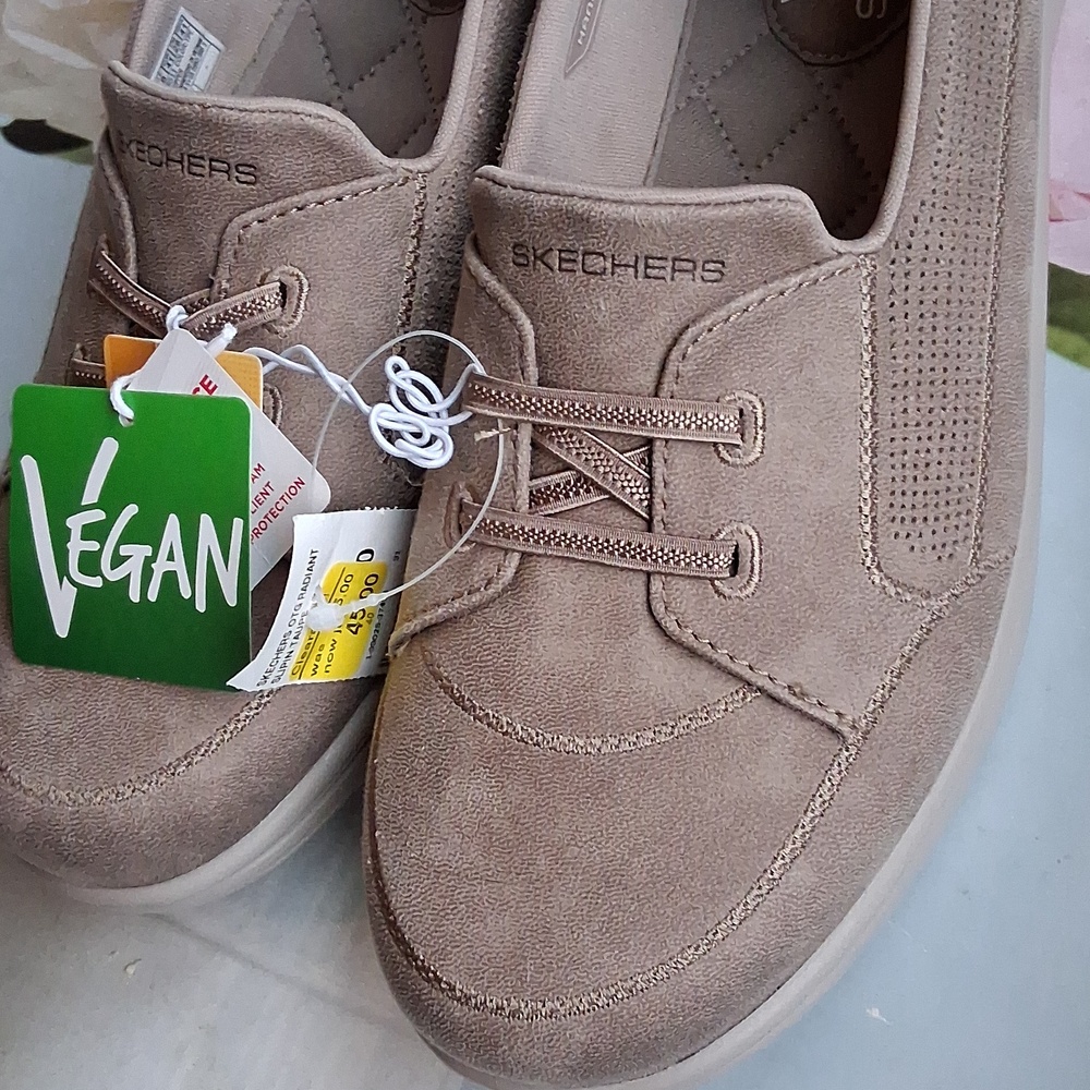 NWT Skechers Slip-Ins Ultra GO Shoe Womens  Tan Comfort Sneaker - Picture 2 of 6